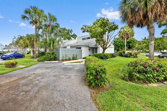 271 NW 15th Street, Boca Raton, FL 33432