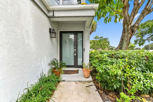 271 NW 15th Street, Boca Raton, FL 33432