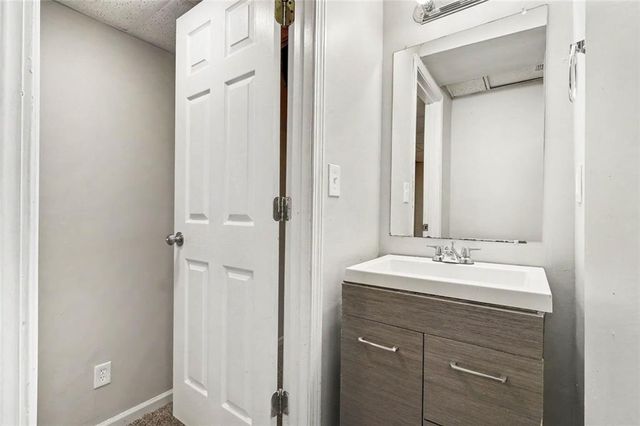 4330 Smithson Creek Drive, Ellenwood, GA 30294