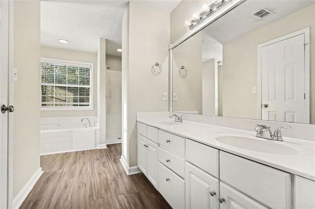 4330 Smithson Creek Drive, Ellenwood, GA 30294