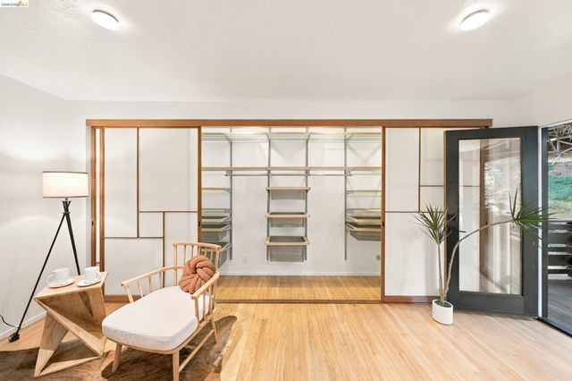 6064 Colton Blvd, Oakland, CA 94611