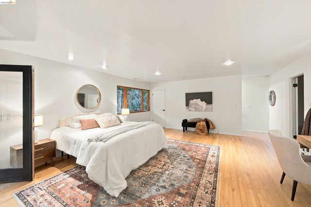 6064 Colton Blvd, Oakland, CA 94611
