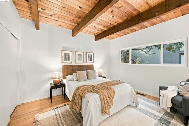 6064 Colton Blvd, Oakland, CA 94611