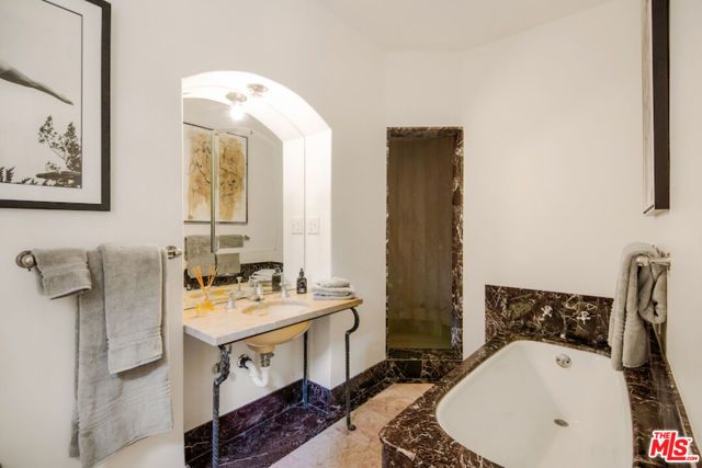 405 Toro Canyon Road, Carpinteria, CA 93013