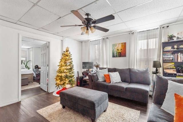 24 Adams St, Springfield, MA 01105