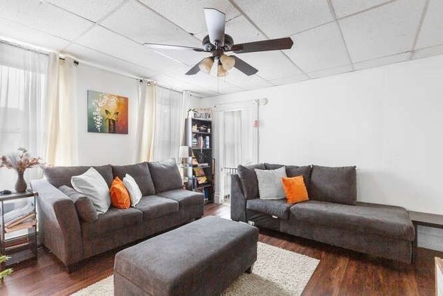 24 Adams St, Springfield, MA 01105