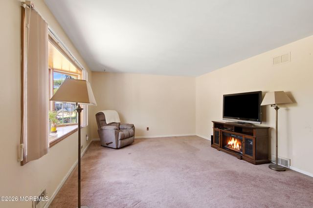 11 Overbrook Place, Neptune City, NJ 07753