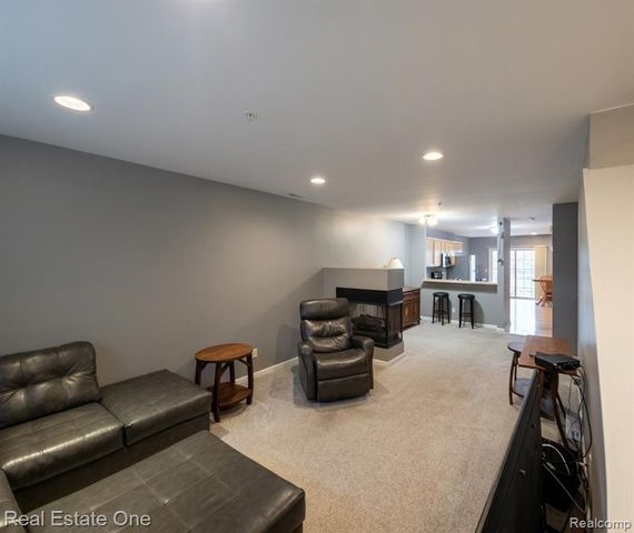478 Village Lane, Milford, MI 48381