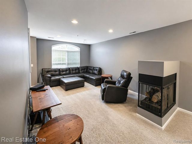 478 Village Lane, Milford, MI 48381