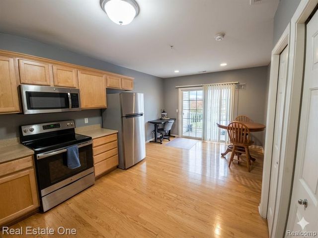 478 Village Lane, Milford, MI 48381