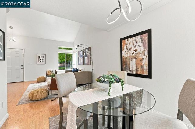 364 Flaming Oak Dr, Pleasant Hill, CA 94523