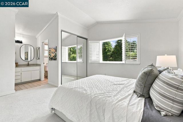 364 Flaming Oak Dr, Pleasant Hill, CA 94523
