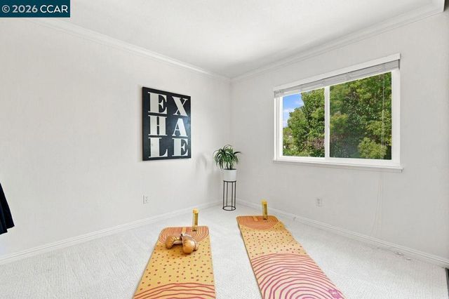 364 Flaming Oak Dr, Pleasant Hill, CA 94523