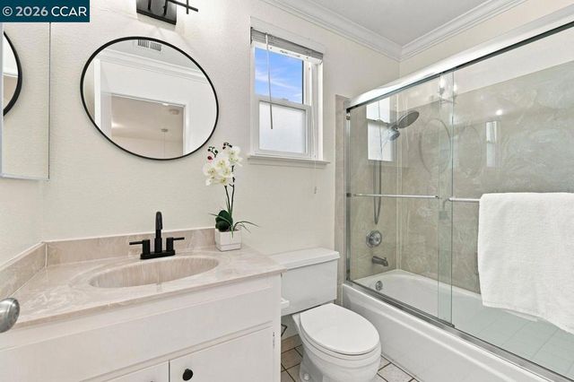 364 Flaming Oak Dr, Pleasant Hill, CA 94523