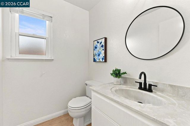 364 Flaming Oak Dr, Pleasant Hill, CA 94523
