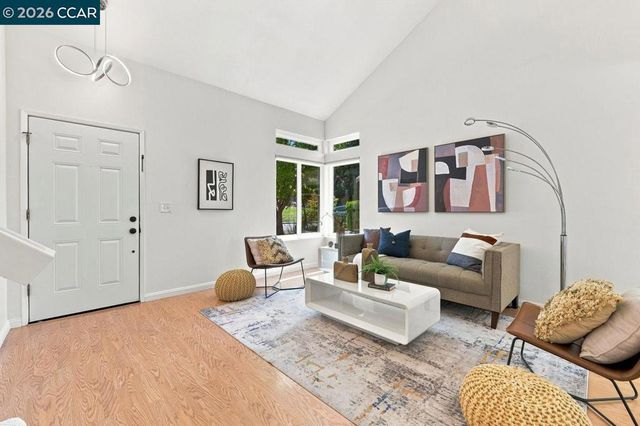 364 Flaming Oak Dr, Pleasant Hill, CA 94523
