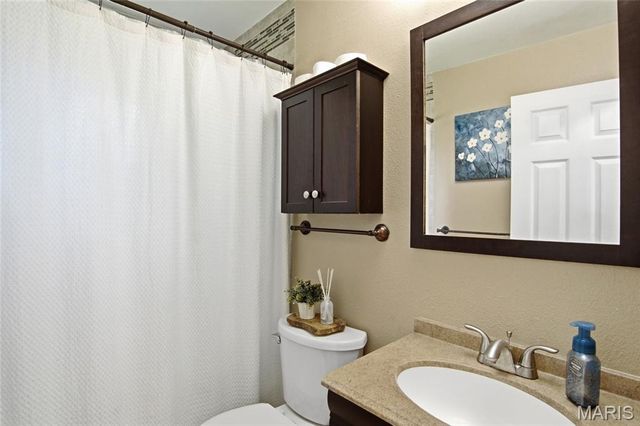 14 Circle Drive, Fairview Heights, IL 62208