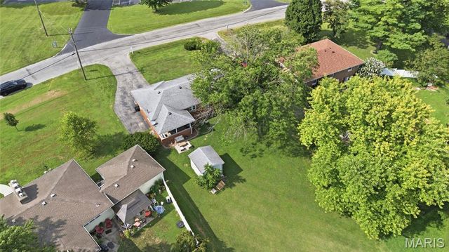 14 Circle Drive, Fairview Heights, IL 62208