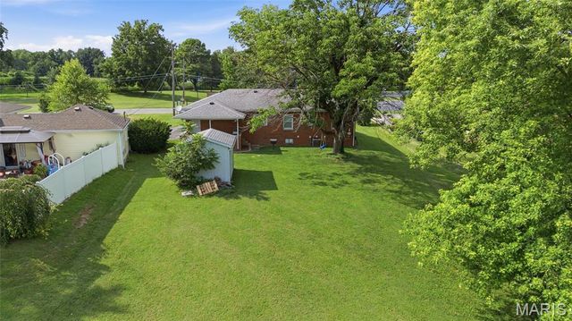 14 Circle Drive, Fairview Heights, IL 62208