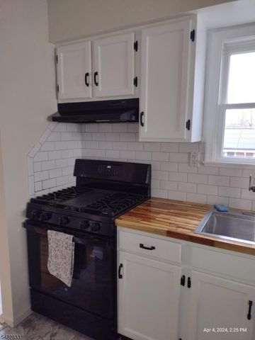 125 Alcorne St, Franklin Twp., NJ 08873
