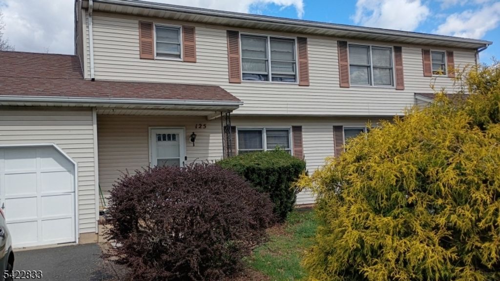125 Alcorne St, Franklin Twp., NJ 08873