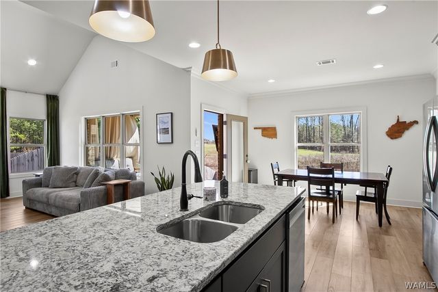 12668 Windword Pointe, Northport, AL 35475