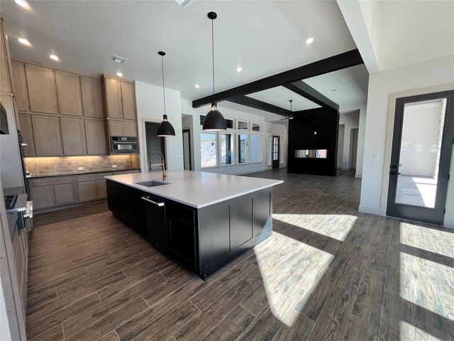 202 Brown Saddle CV, Driftwood, TX 78619