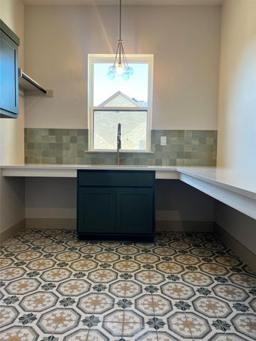 202 Brown Saddle CV, Driftwood, TX 78619