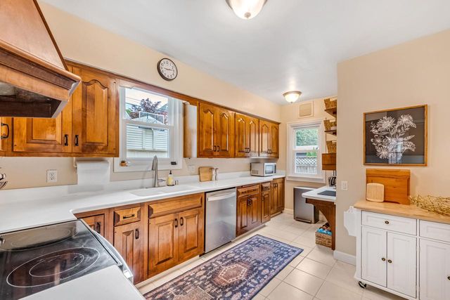 4760 N Woodburn STREET, Whitefish Bay, WI 53211