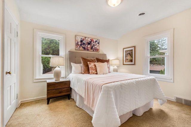 4760 N Woodburn STREET, Whitefish Bay, WI 53211