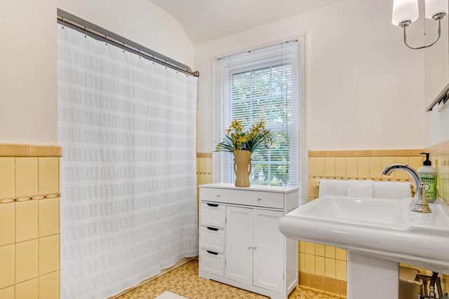4760 N Woodburn STREET, Whitefish Bay, WI 53211
