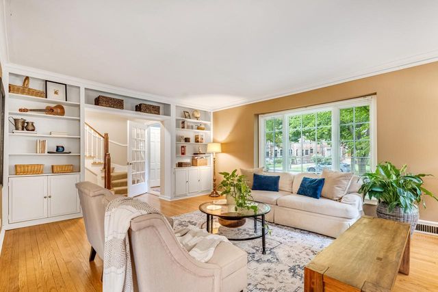 4760 N Woodburn STREET, Whitefish Bay, WI 53211
