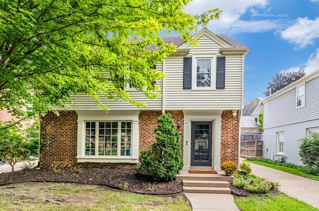 4760 N Woodburn STREET, Whitefish Bay, WI 53211