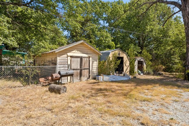 1108 S Edgefield Avenue, Dallas, TX 75208