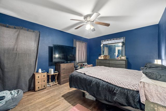 1108 S Edgefield Avenue, Dallas, TX 75208