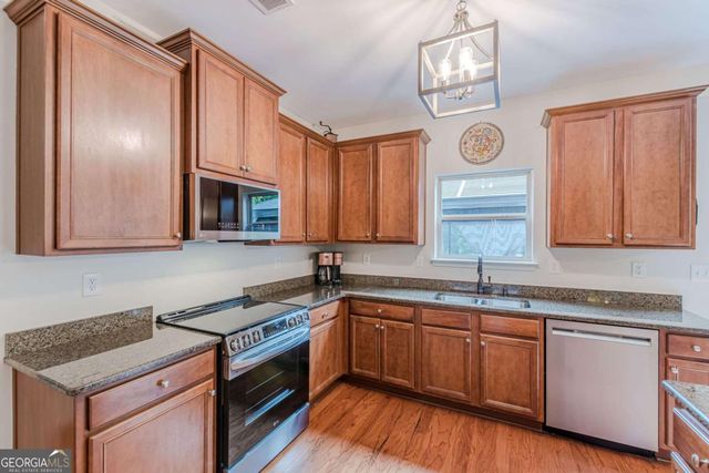 41 Madeline Way, Palmetto, GA 30268