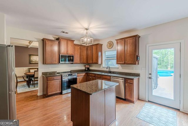 41 Madeline Way, Palmetto, GA 30268