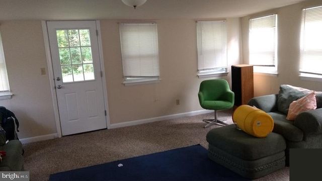 5 TERRY LN, Newark, DE 19711