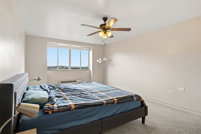 128 N Craig 909, Oakland, PA 15213