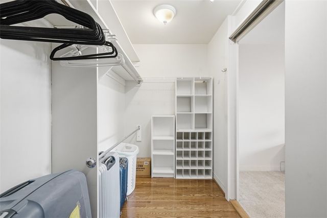 128 N Craig 909, Oakland, PA 15213