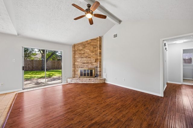 1605 Cypress Hollow Street, Houston, TX 77581