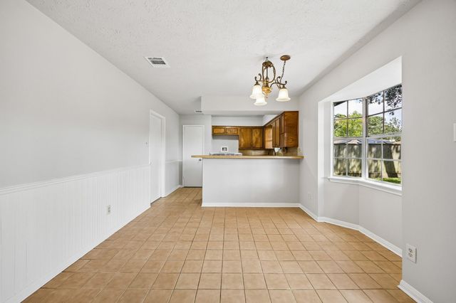 1605 Cypress Hollow Street, Houston, TX 77581