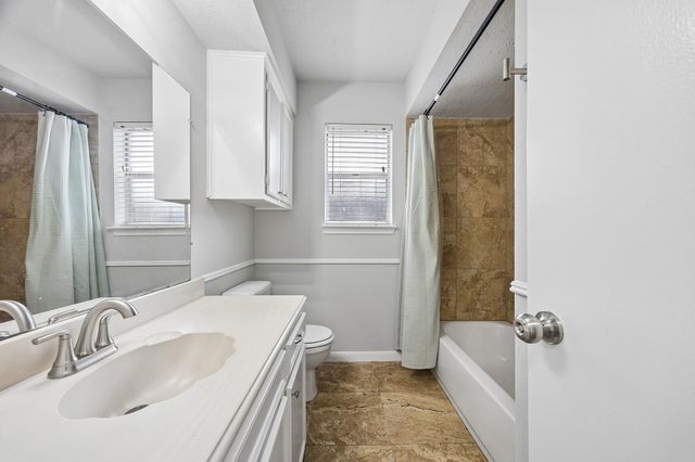 1605 Cypress Hollow Street, Houston, TX 77581