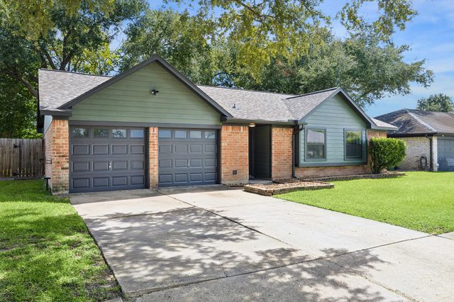 1605 Cypress Hollow Street, Houston, TX 77581