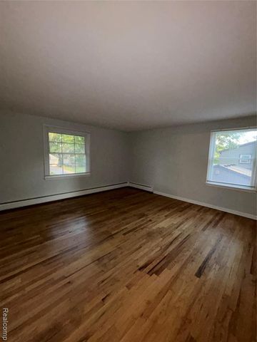 25173 Castlereigh Drive, Farmington Hills, MI 48336