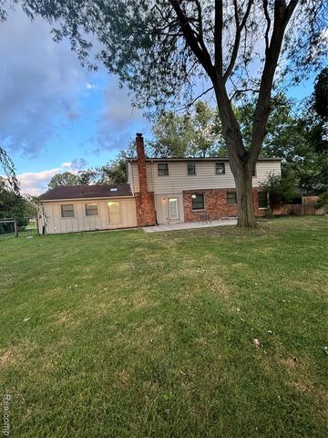 25173 Castlereigh Drive, Farmington Hills, MI 48336