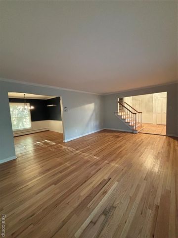 25173 Castlereigh Drive, Farmington Hills, MI 48336