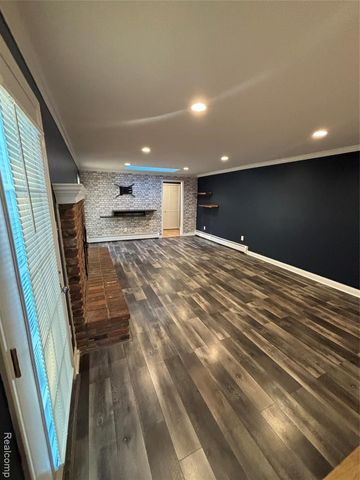 25173 Castlereigh Drive, Farmington Hills, MI 48336