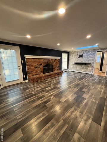 25173 Castlereigh Drive, Farmington Hills, MI 48336