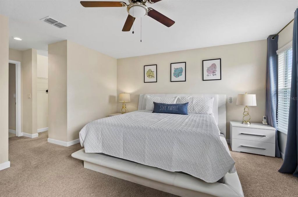 Image 22 of property listing at 4700 SLEEPY HOLLOW DRIVE, Kissimmee, FL 34746